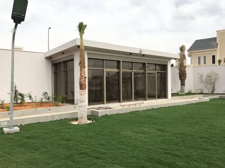 مجالس خارجية زجاجية حي عرقة بالرياض