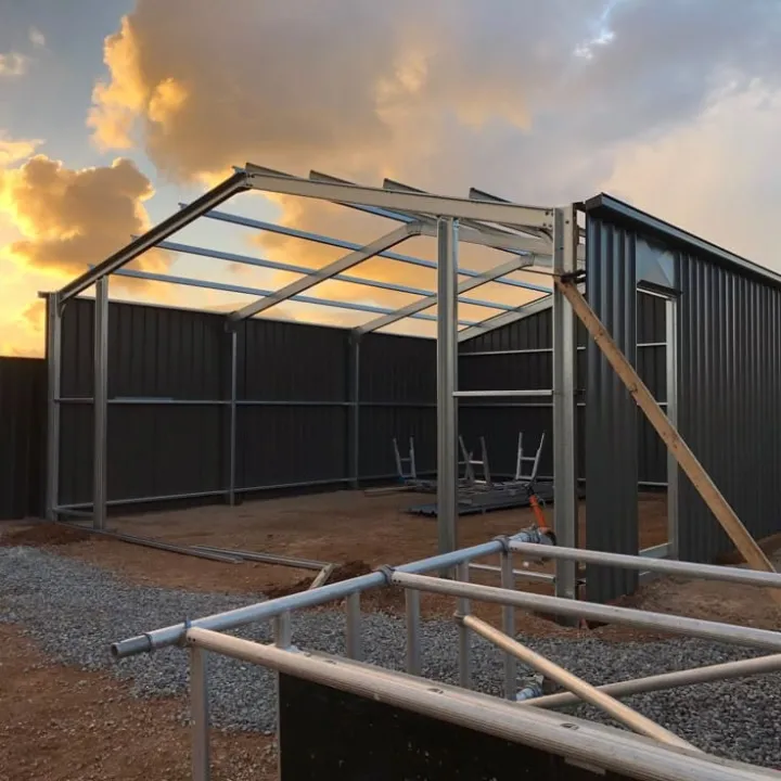 أسعار الهناجر والمستودعات الحديدية وسندوتش بانل في حي عرقه والفلاح بالرياض