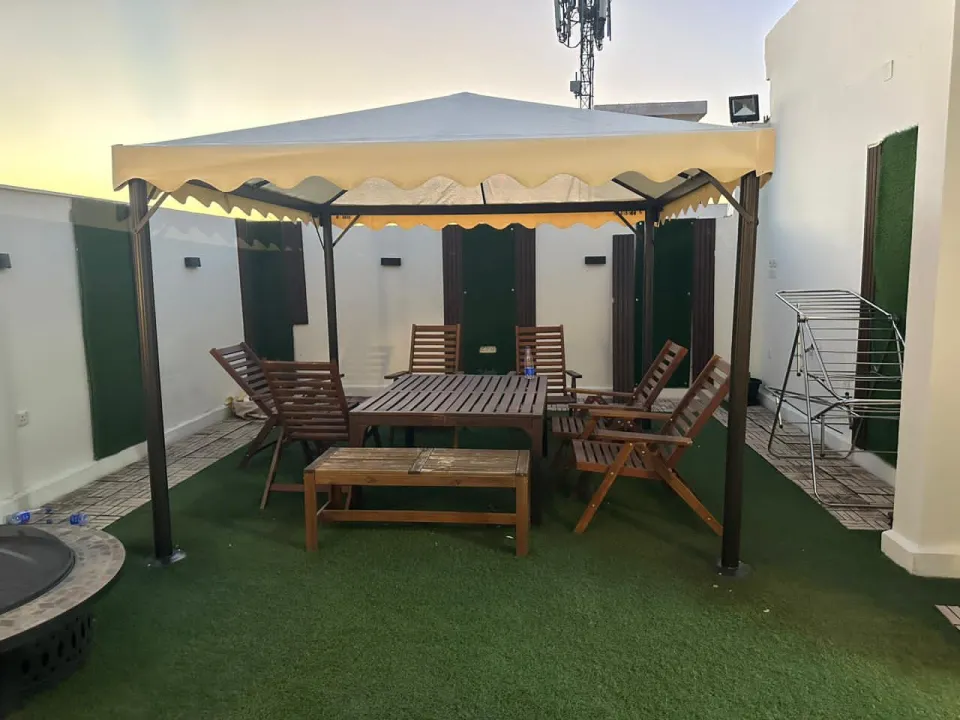 أفضل حداد تركيب مظلات حدائق قماش في شمال الرياض لعام 2026 | تصاميم مودرن وأسعار اقتصادية