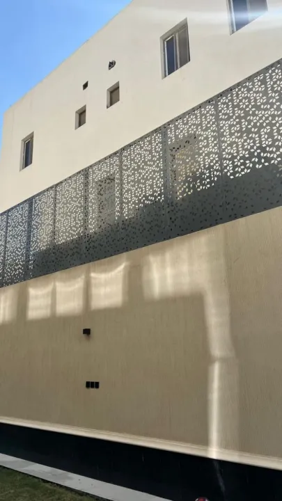 حداد تركيب سواتر قص الليزر حي الملقا بشمال الرياض